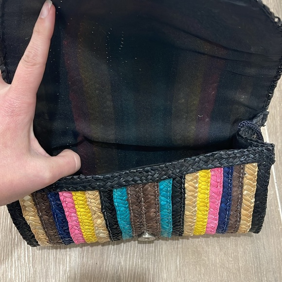 Rainbow Weave Straw Crossbody Bag - Picture 4 of 6